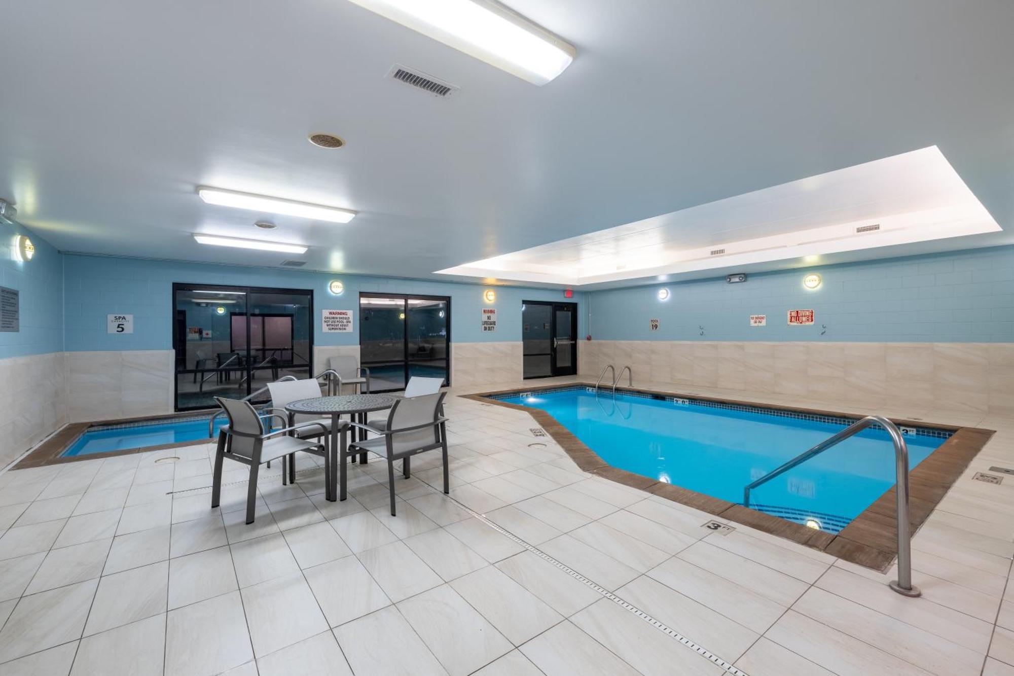 Holiday Inn Express Rochester South - Mayo Area By Ihg Eksteriør billede