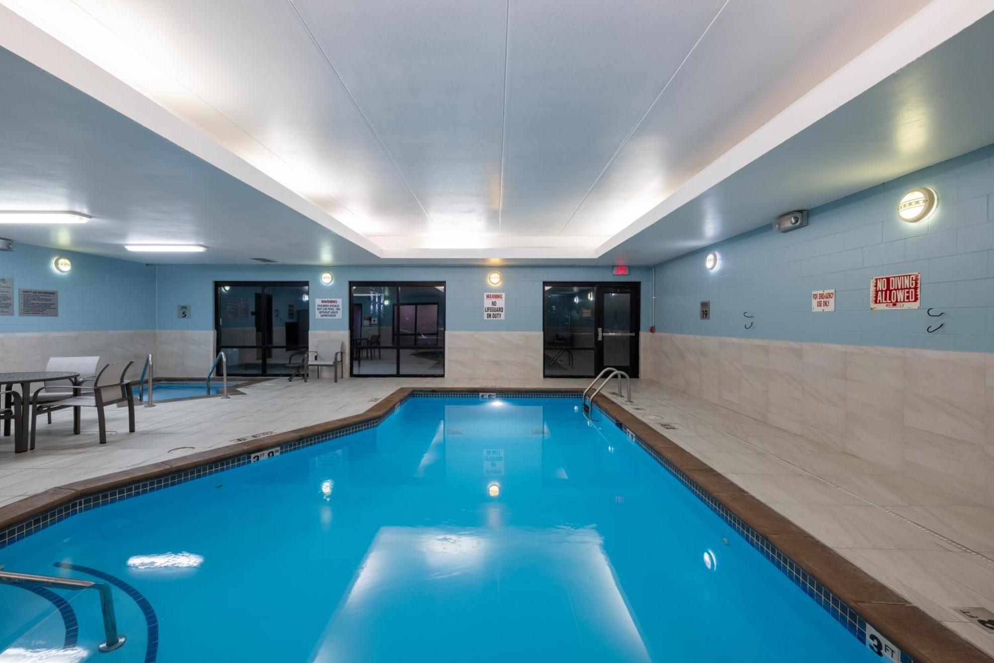 Holiday Inn Express Rochester South - Mayo Area By Ihg Eksteriør billede