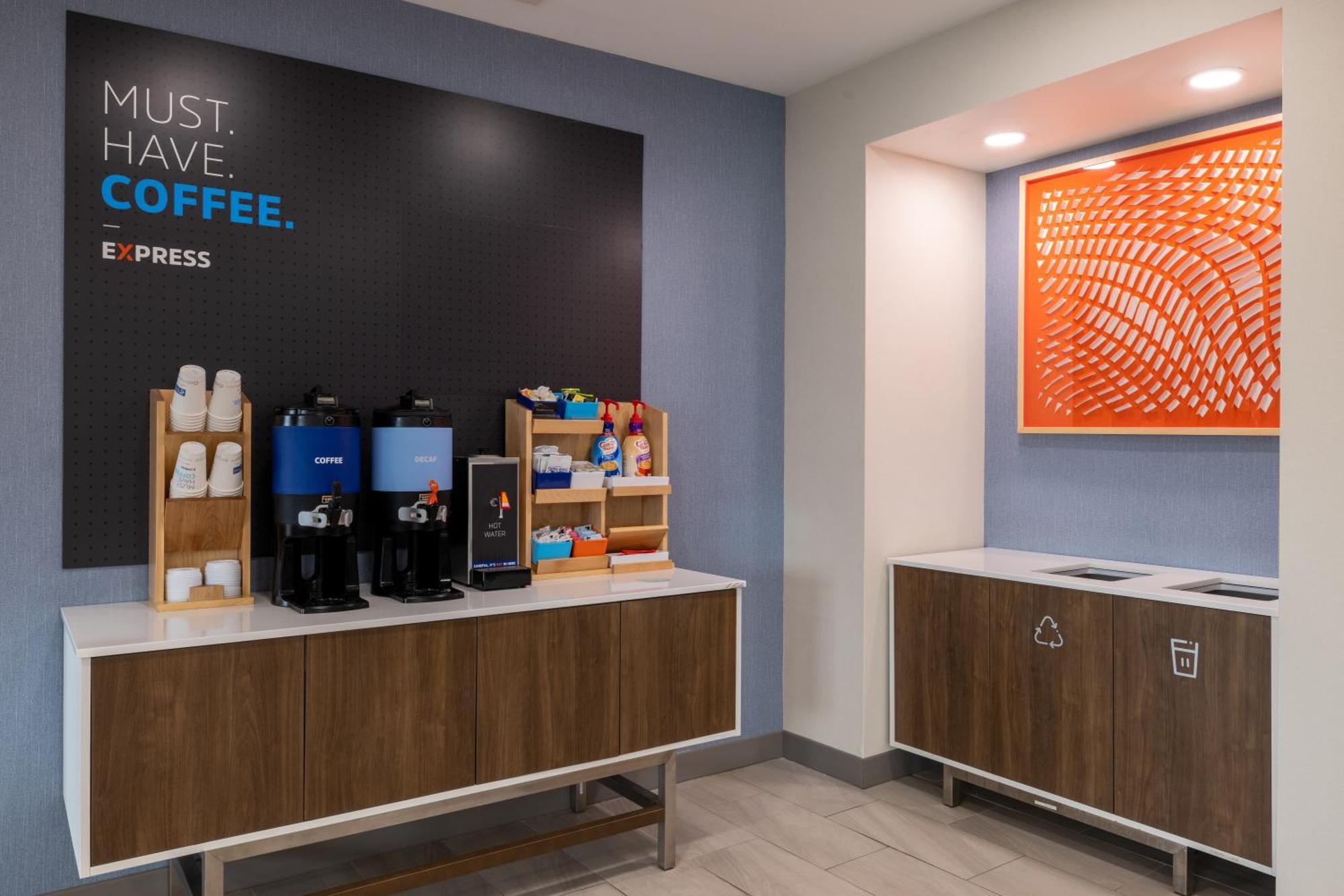 Holiday Inn Express Rochester South - Mayo Area By Ihg Eksteriør billede